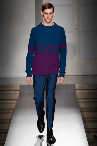 Look 5